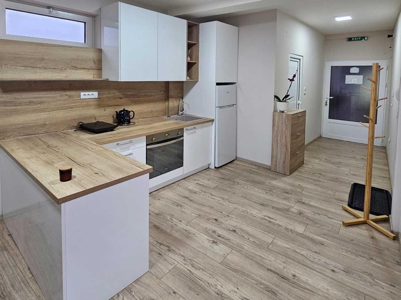 Apartman Leni2 U Centru Zajecara Exterior foto